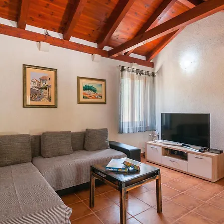 Stunning In * Postira